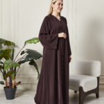 Leyali Dubai | Kristal Şerit İşlemeli V Yaka Mürdüm İpek Abaya