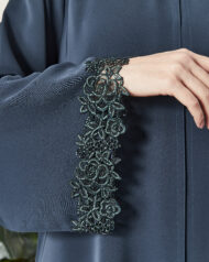 Leyali Dubai | Kristal İşlemeli Floral Dantel Detaylı İpek Abaya - Görsel 3