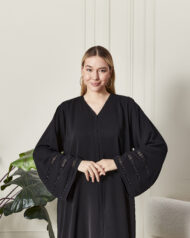 Üç Sıra Dantel Şeritli & Taşlı Siyah İpek Abaya - Görsel 2