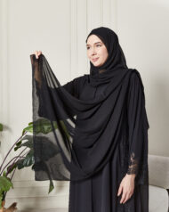 Leyali Dubai | Zarafetin Zirvesi Kristal İşlemeli Fransız Dantelli İpek Abaya - Görsel 8